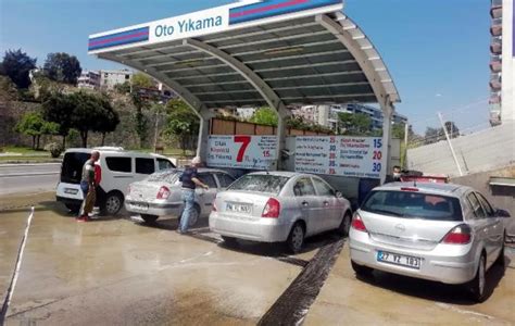 İ­z­m­i­r­­d­e­ ­o­t­o­ ­y­ı­k­a­m­a­c­ı­l­a­r­d­a­ ­­ç­a­m­u­r­­ ­y­o­ğ­u­n­l­u­ğ­u­ ­-­ ­S­o­n­ ­D­a­k­i­k­a­ ­H­a­b­e­r­l­e­r­